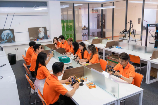 Những ngôi trường nghìn tỷ và cuộc chơi âm thầm của giới doanh nhân