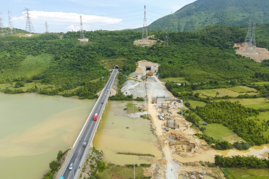 Thông "siêu" đường hầm xuyên núi mới, nối liền 2 tỉnh chiến lược ở miền Trung