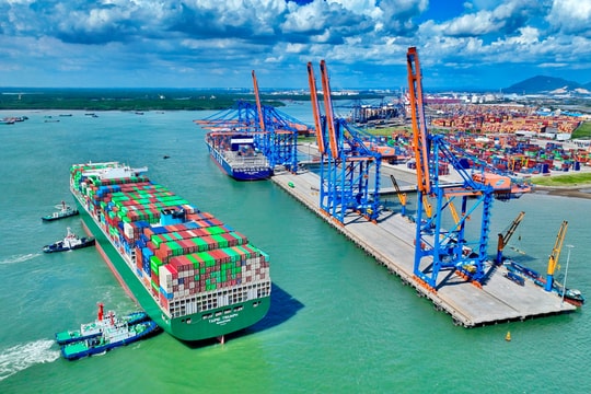 Đại gia cảng biển phát hành hơn 6 triệu cổ phiếu ESOP, lãnh đạo cấp cao gom mạnh