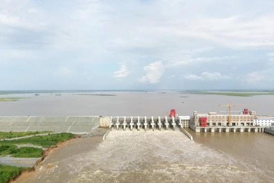 Lợi nhuận tăng vọt nhờ 2 triệu USD 'cổ tức ngoại', doanh nghiệp họ EVN vượt xa kế hoạch chỉ sau 6 tháng