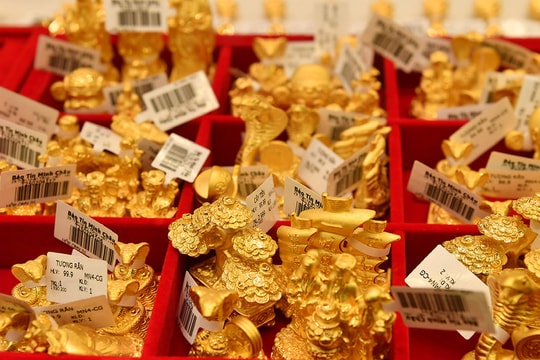 Dự báo giá vàng ngày mai 19/7: Vàng đang bị kẹt giữa kỳ vọng và thực tế