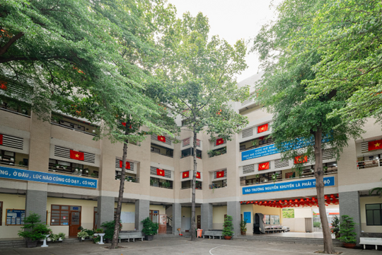 Ngôi trường luyện "học bá" giữa lòng Sài Gòn: Học phí chưa đến 6 triệu/tháng, mô hình cực nghiêm ngặt