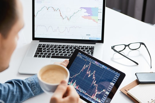 Khối ngoại trở lại sau 2 phiên bán ròng, một cổ phiếu ngân hàng được gom mạnh