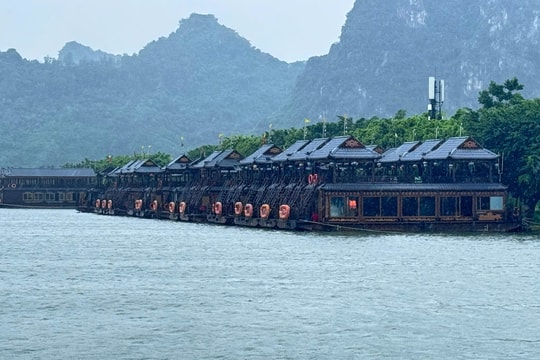 Ninh Bình dừng tất cả hoạt động tàu thuyền du lịch từ ngày 21/7/2025
