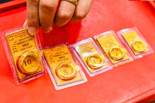Giá vàng nhẫn hôm nay 22/7: Bất ngờ "loạn giá"