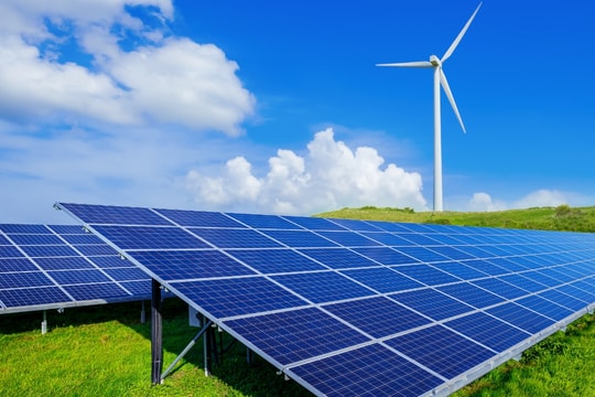 Thủ tướng chỉ đạo khẩn trương tháo gỡ khó khăn cho các dự án điện năng lượng tái tạo