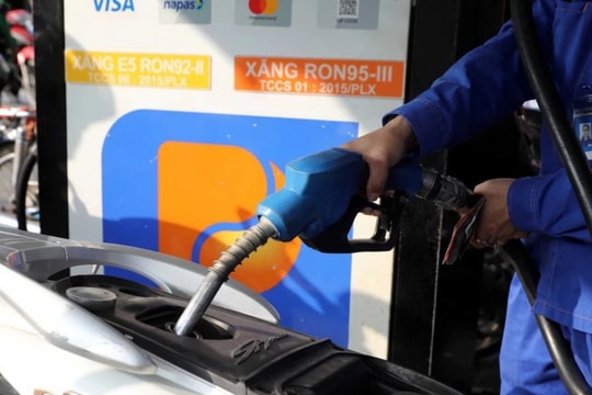 Giá xăng dầu hôm nay 30/9/2025: Quay đầu giảm mạnh