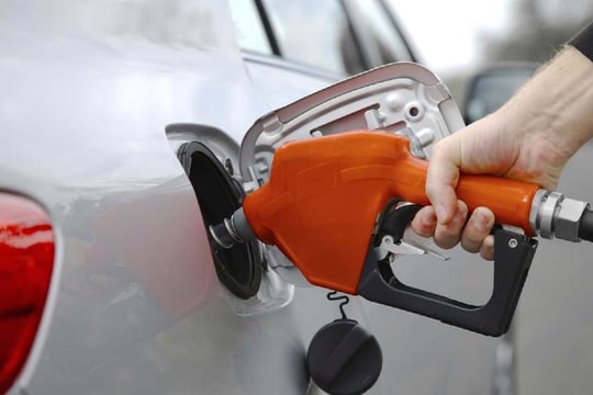 Đề xuất sử dụng xăng E10 từ năm 2026: Loại xăng này có gì đặc biệt khác hai loại E5 RON 92 và RON 95?