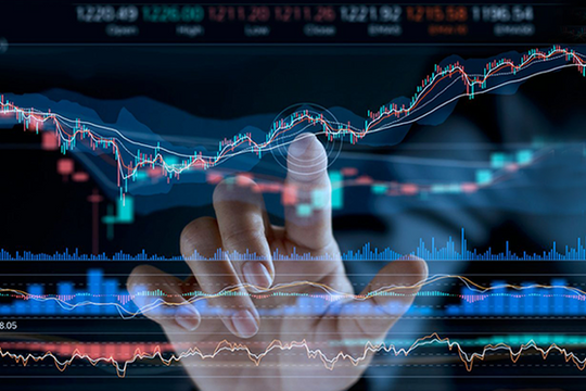 VN-Index lập đỉnh lịch sử mới, cổ phiếu chứng khoán đồng loạt bứt phá