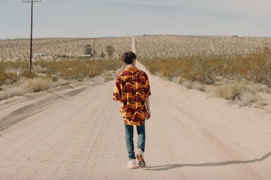 Nam ca sĩ hạng A quê Hưng Yên sở hữu biệt thự ven sông, xe tiền tỷ và kênh YouTube bạc tỷ