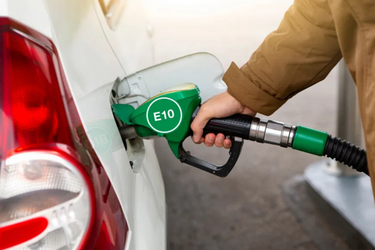 Xăng E10 dùng được cho dòng xe nào? Cách kiểm tra nhanh và chính xác nhất