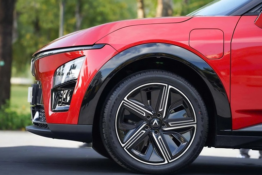 Xe điện gầm cao nhà VinFast hot nhất tháng 7: Di chuyển hơn 400km/lần sạc, giá chưa tới 800 triệu