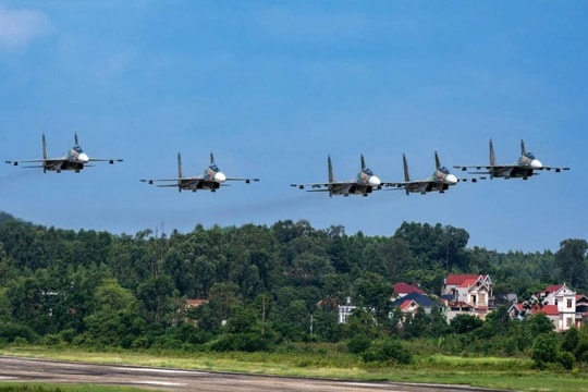 Tiêm kích Su-30MK2 sắp biểu diễn vào dịp 2/9 của Việt Nam mạnh cỡ nào?