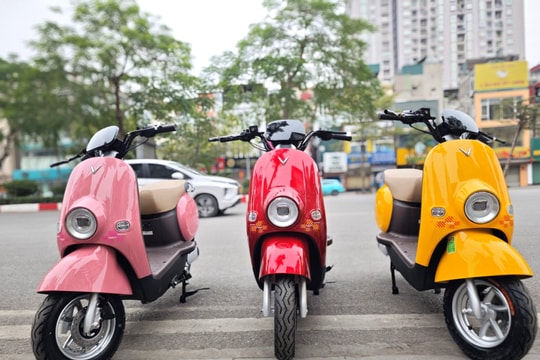 Trải nghiệm mẫu xe điện mới toanh nhà VinFast: Gọn như xe đạp Nhật, đi xa như xe xăng