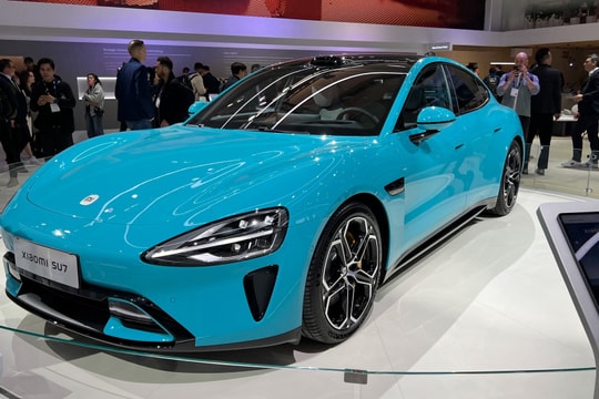 Một ông lớn ngành ô tô gấp rút “mổ xẻ” mẫu xe điện Trung Quốc