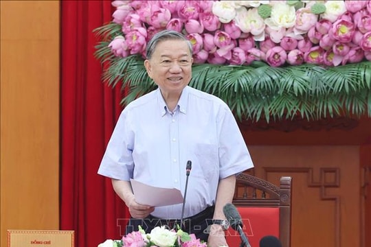 Tổng Bí thư: Tiếp tục chủ động rà soát, hoàn thiện dự thảo các văn kiện Đại hội XIV của Đảng