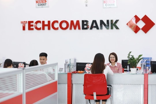 Thu nhập nhân viên Techcombank ra sao khi ngân hàng vượt mốc 1 triệu tỷ đồng tài sản?