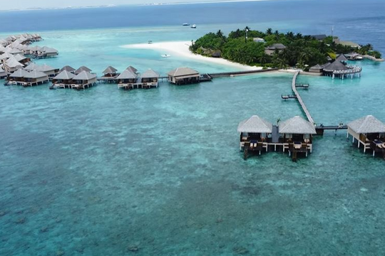 Nam YouTuber "giàu nhất Việt Nam" nhiều tiền cỡ nào mà sẵn sàng chi 3 tỷ để kéo chân lần 2?