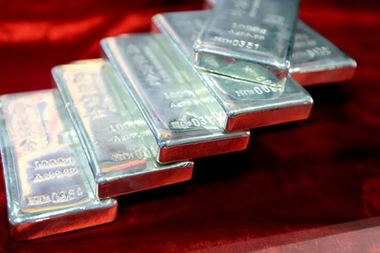 Giá bạc hôm nay 4/10/2025: Đồng loạt sụt giảm sau phiên tăng mạnh