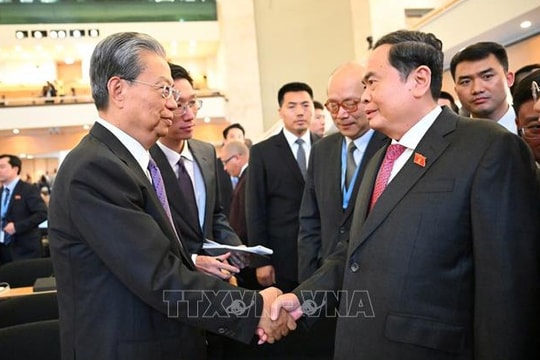 Chủ tịch Quốc hội Trần Thanh Mẫn gặp lãnh đạo Quốc hội các nước: Trung Quốc, Cuba, Lào