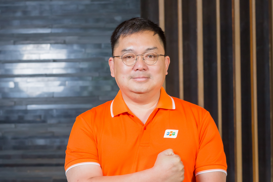 Ông Hoàng Nam Tiến: Tương lai thuộc về những ai vượt qua “rào cản AI”