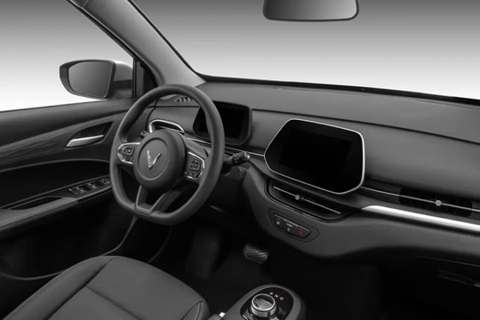 VinFast tung "át chủ bài" mới: Xe điện giá dưới 500 triệu, chạy 326 km và miễn phí sạc đến 2027