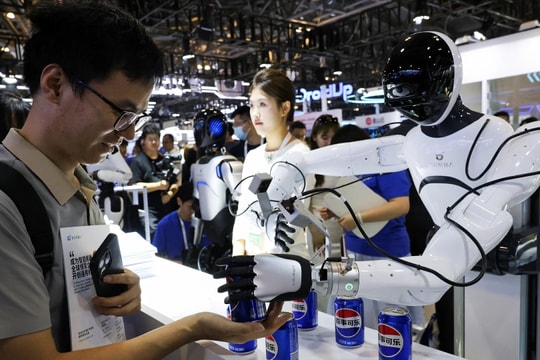 Lực lượng lao động của tương lai vừa ra mắt: Không lương, không mệt, không nghỉ