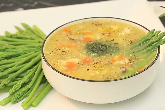 Thứ rau xanh này được Mỹ tôn vinh "sạch như vàng" giúp thải độc gan, giảm mỡ máu và bảo vệ tim mạch