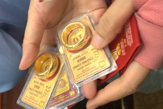Giá vàng nhẫn hôm nay 3/8: Giữ đỉnh cao chờ một tín hiệu quan trọng