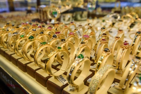 Dự báo giá vàng ngày mai 5/8: Cơ hội bứt phá nhờ dòng tiền phòng ngừa rủi ro quay lại