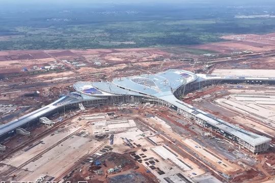 Vinaconex dồn dập đón tin vui