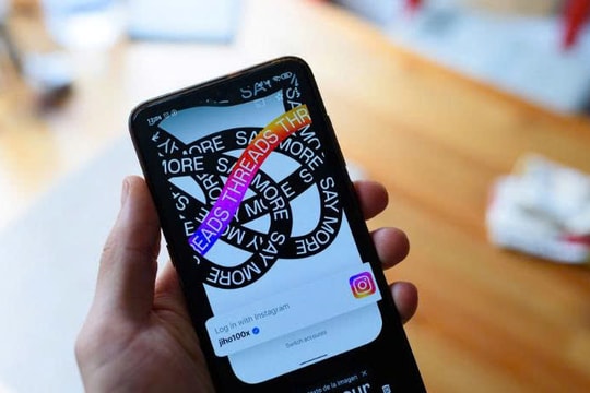 Nội dung câu tương tác, tin giả lan tràn, giới trẻ đua nhau "ảo tưởng" trên nền tảng mạng xã hội mới