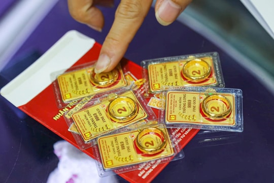 Giá vàng nhẫn hôm nay 5/8: Quay đầu nhanh đến chóng mặt