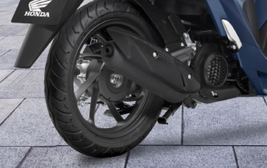 Mẫu xe xăng quốc dân giảm giá chạm đáy, sẵn sàng tuyên chiến với xe điện