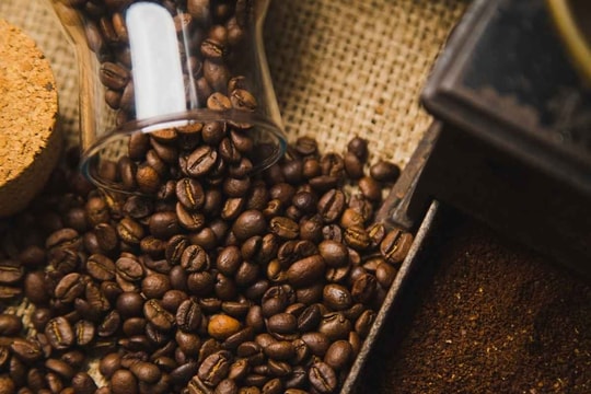 Giá cà phê hôm nay 8/8: Nội địa quay đầu giảm, Robusta và Arabica tăng mạnh