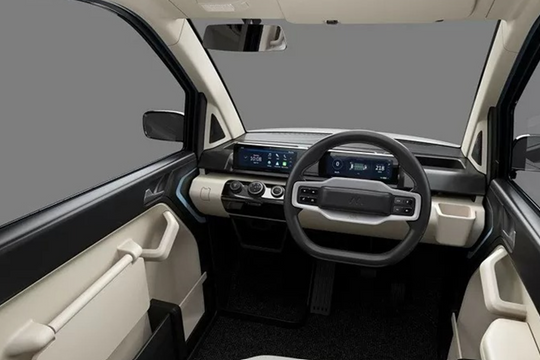 Ô tô điện mini giá chưa tới 100 triệu: Chạy 250km/lần sạc, trang bị pin mặt trời