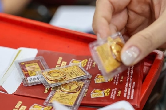 Giá vàng hôm nay 11/8/2025: Tăng gần 2 triệu lên mức cao chưa từng thấy, có nên mua vào lúc này?