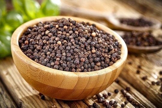 Cập nhật giá tiêu hôm nay 7/10: Tăng do tác động thời tiết