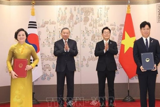 Tổng Bí thư Tô Lâm chứng kiến lễ trao các văn kiện hợp tác Việt Nam - Hàn Quốc