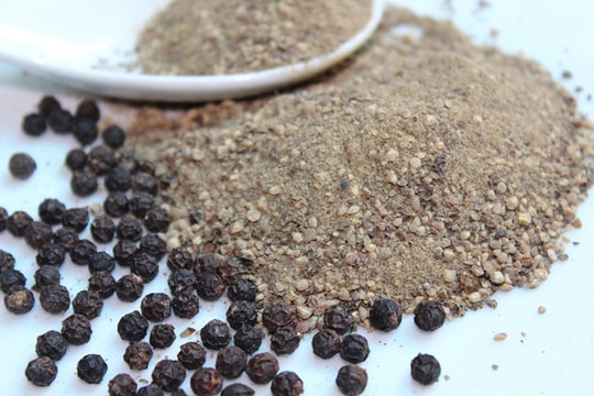 Giá tiêu hôm nay 12/8: Neo cao tại các vùng trọng điểm, ổn định sức mua