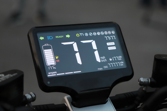 Giá chỉ hơn 20 triệu, mẫu xe điện chuẩn Âu này chống nước, chạy êm 65 km khiến dân thành thị mê tít