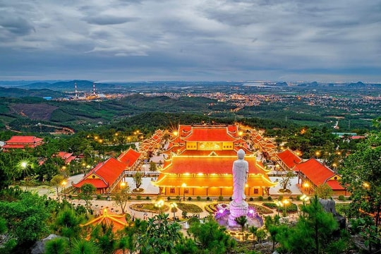 Khám phá 5 ngôi chùa lớn nhất Việt Nam: Tọa lạc ở đâu sau sáp nhập?