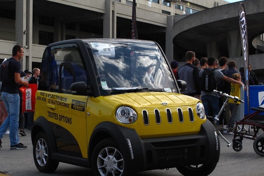 Xe điện cỡ siêu nhỏ bùng nổ: Giá rẻ, dễ lái, không cần bằng