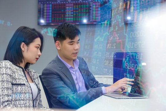 Một cổ phiếu chứng khoán bứt phá hơn 40%, vượt trội mức tăng 27% của VN-Index