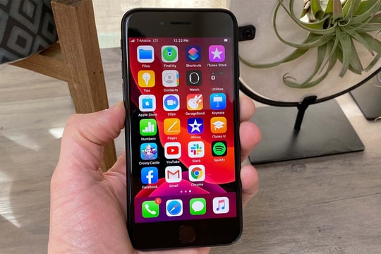 Trải nghiệm điện thoại mini “đa năng trong tầm tay”: Chip mạnh như flagship, camera đẹp, giá chỉ hơn 5 triệu