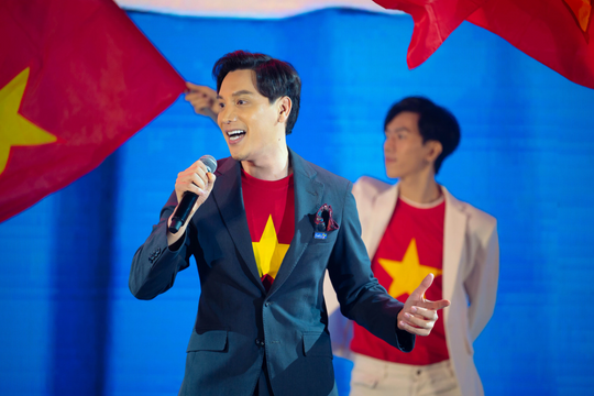 "Bách khoa toàn thư" của Việt Nam: Đại gia nghìn tỷ, tài giỏi nhưng 42 tuổi vẫn lẻ bóng