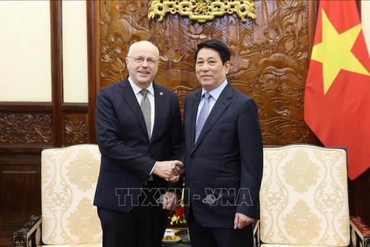 Đại sứ Phần Lan bày tỏ ấn tượng với “4 Nghị quyết trụ cột” của Việt Nam