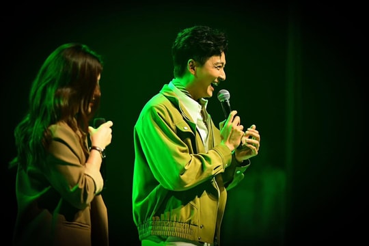 Giàu tới mức mỗi quận 2 căn nhà, xe xịn và thu nhập tỷ đồng/ngày: Cuộc sống xa hoa của "phú ông" showbiz khiến fan tò mò