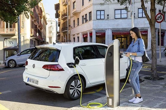 Xe điện chỉ cần sạc 12 phút là đạt 80% pin, chạy 1500km mới cần sạc thêm