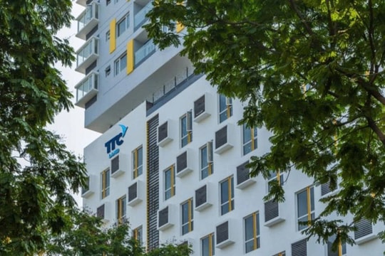 Vượt mệnh giá sau gần 3 năm, SCR phát chỉ báo sớm cho nhóm bất động sản?